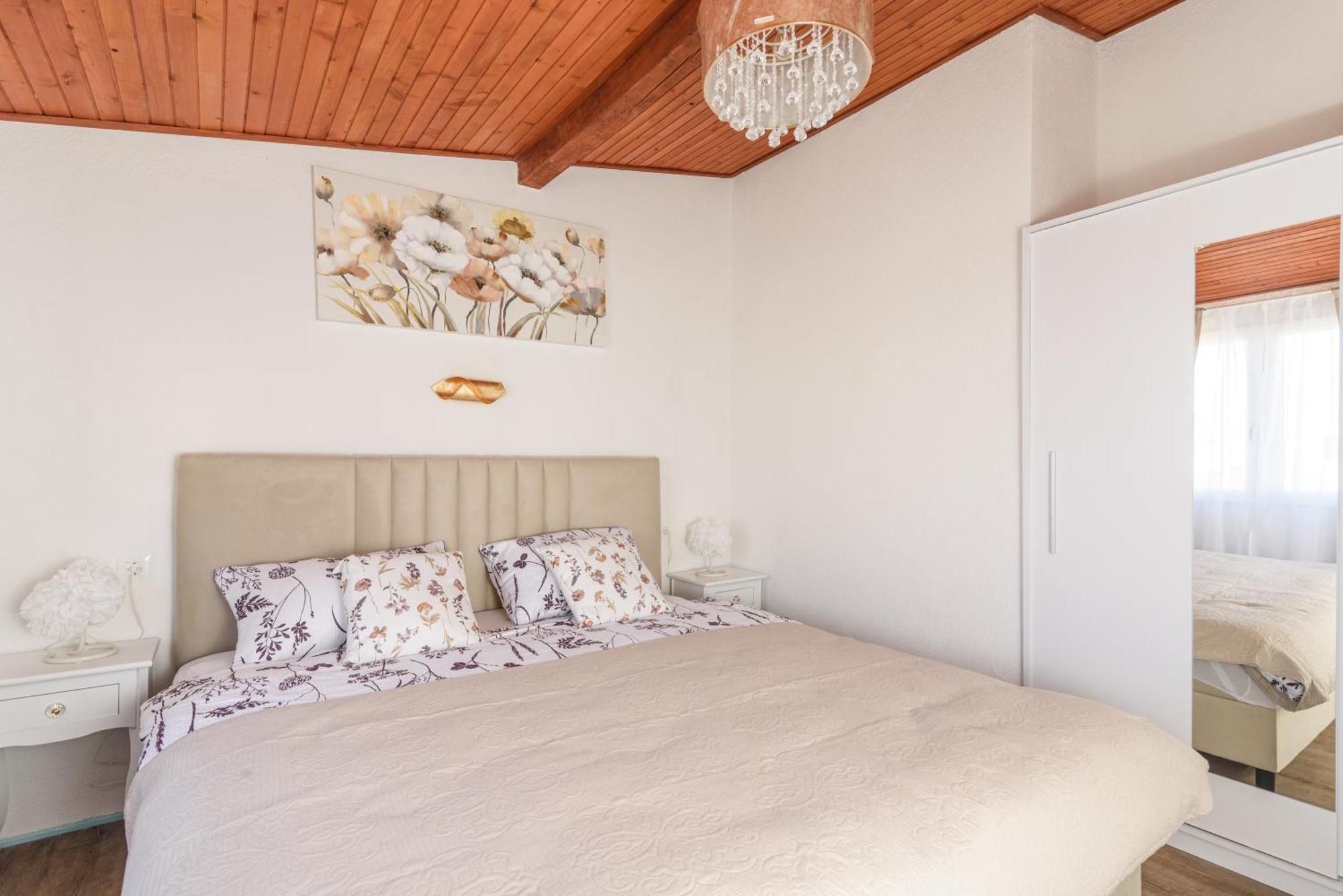Apartment Ilisa Рогозница Екстериор снимка